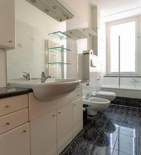 Victoria Apartment *